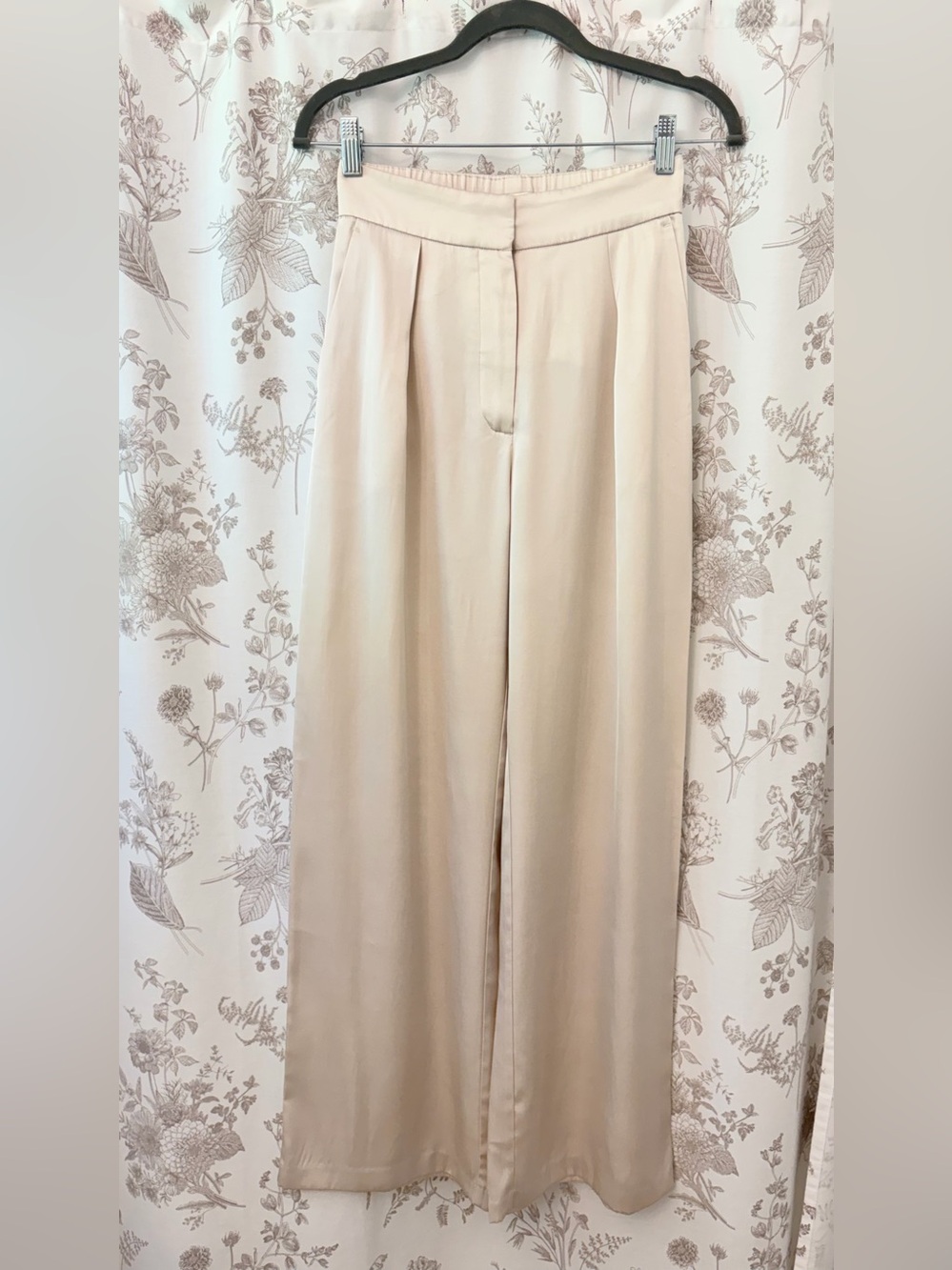 Abercrombie & Fitch High Rise Wide-Leg Satin Cream Trousers